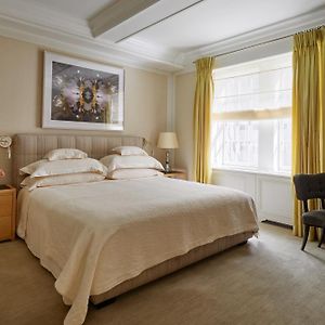 Camera con letto king size